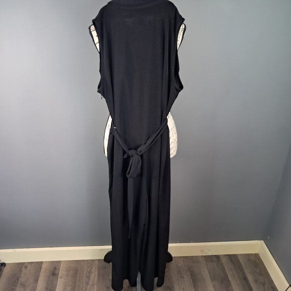 Michael Kors Sleeveless Black Romper-Jumpsuit Belted Size Medium Gold Hardware - Picture 2 of 9